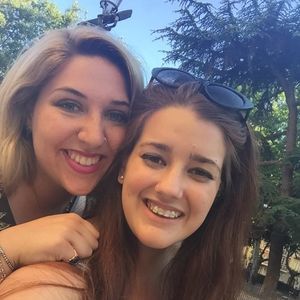 Meet your Posher, Liz